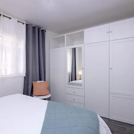 Mare Luxe Sea Views By Holidays Apartamento *